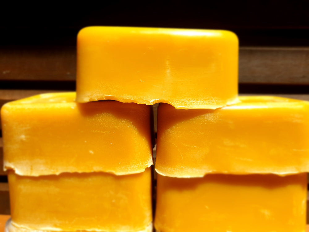 Pure 100% Australian Beeswax - 1kg food grade block for candles, wraps, balms, polish - Buy Manuka Honey